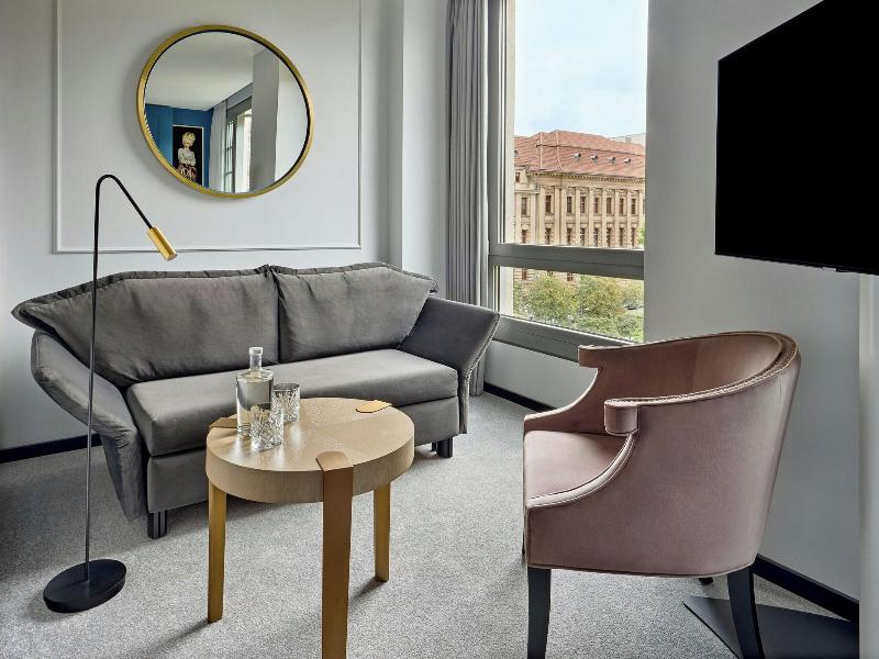 Hotel Luc image