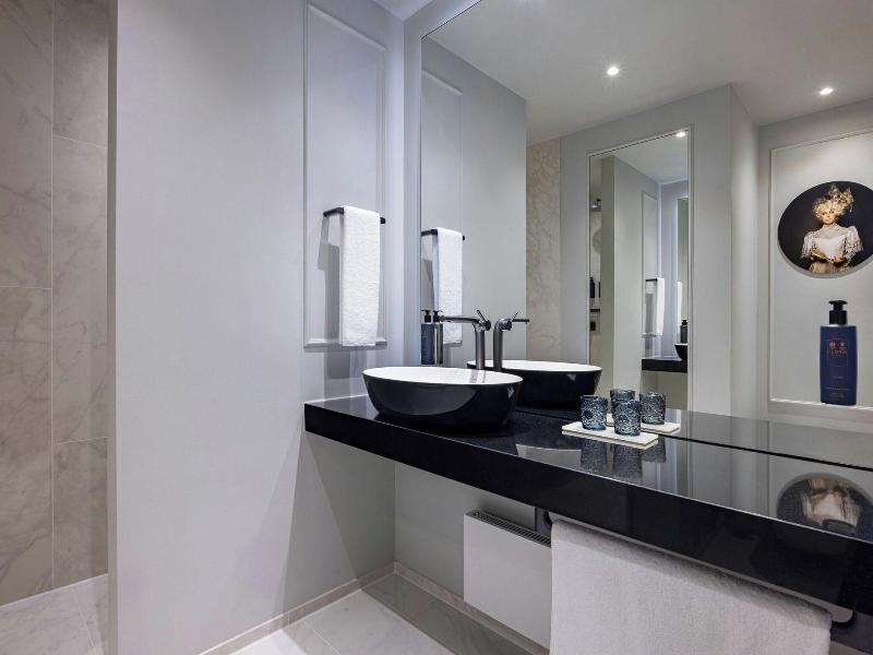 Hotel Luc image