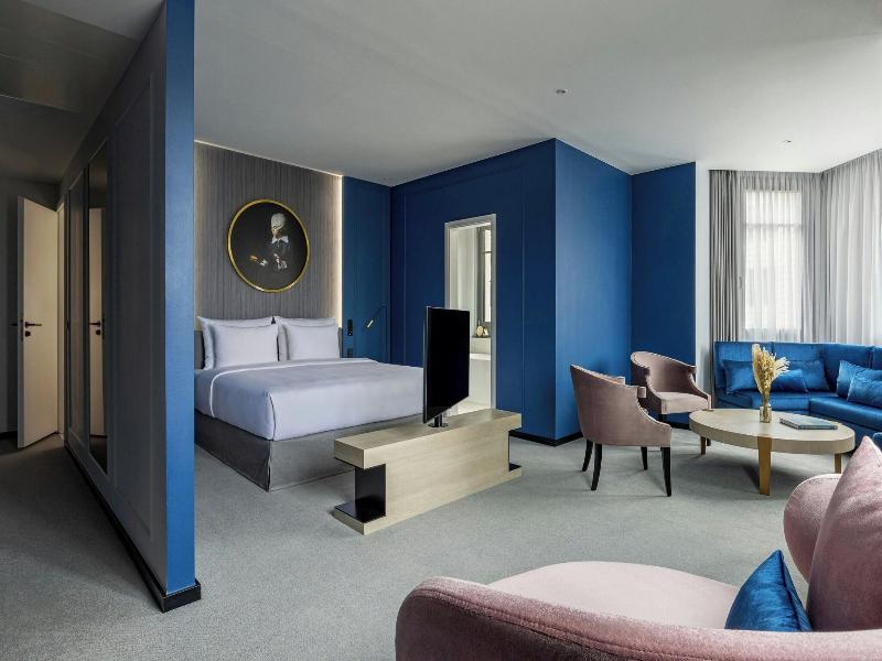 Hotel Luc image