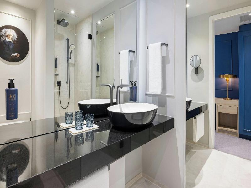 Hotel Luc image