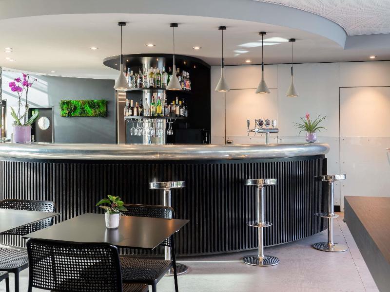 Novotel Suites Geneve Aeroport image