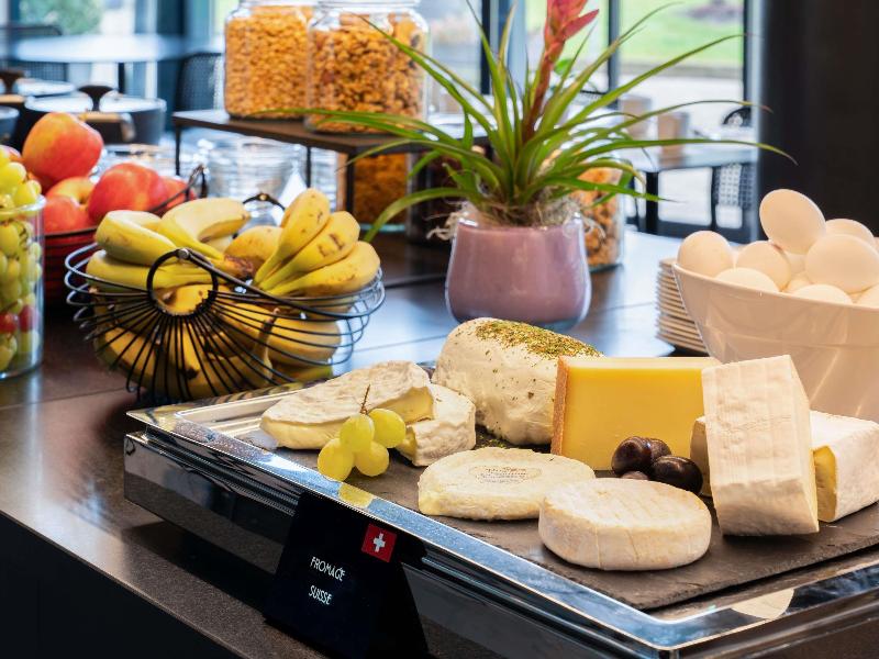 Novotel Suites Geneve Aeroport image