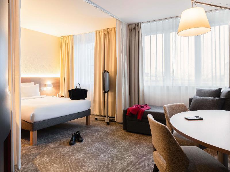 Novotel Suites Geneve Aeroport image