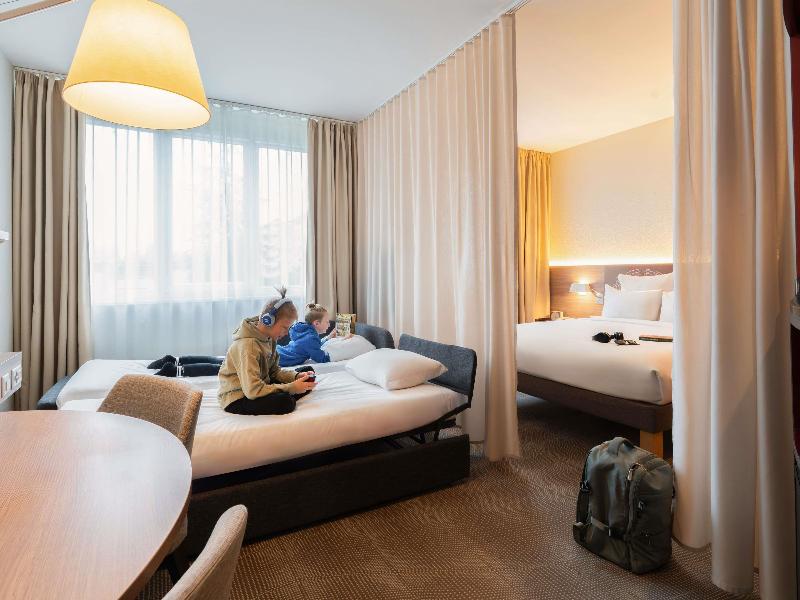 Novotel Suites Geneve Aeroport image