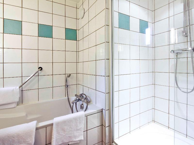 Mercure Luxeuil Les Bains Hexagone Hotel image