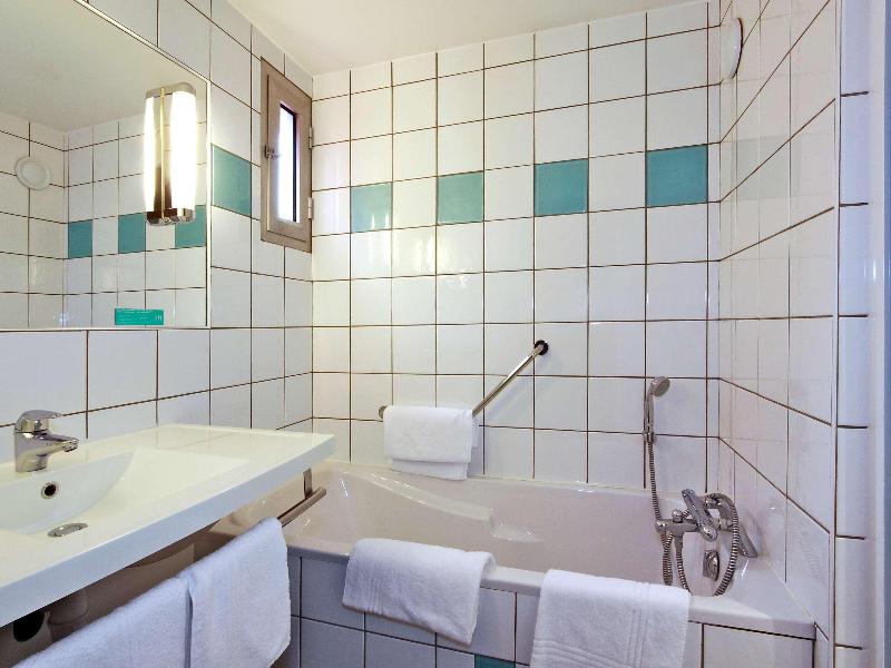 Mercure Luxeuil Les Bains Hexagone Hotel image