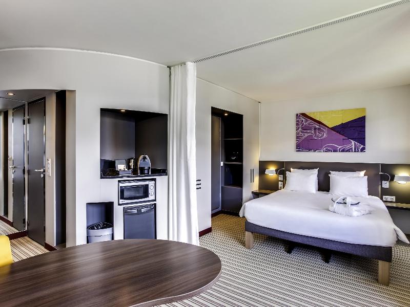 Novotel Suites Paris Montreuil Vincennes image