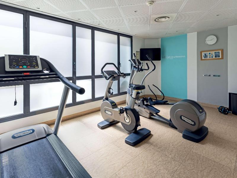 Novotel Suites Stade De France image