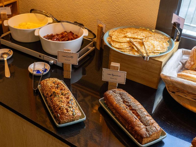 Novotel Suites Stade De France image