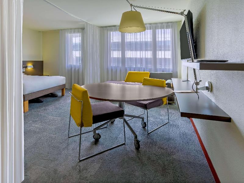 Novotel Suites Stade De France image