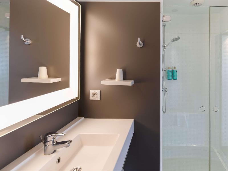 Novotel Suites Stade De France image