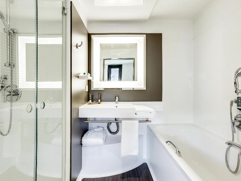 Novotel Suites Stade De France image