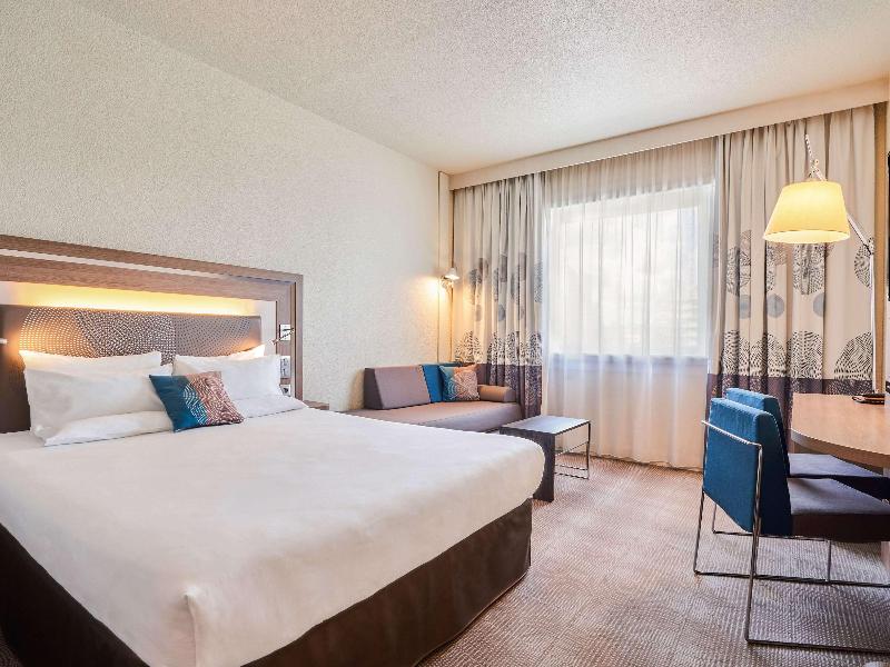 Novotel Paris 17 image