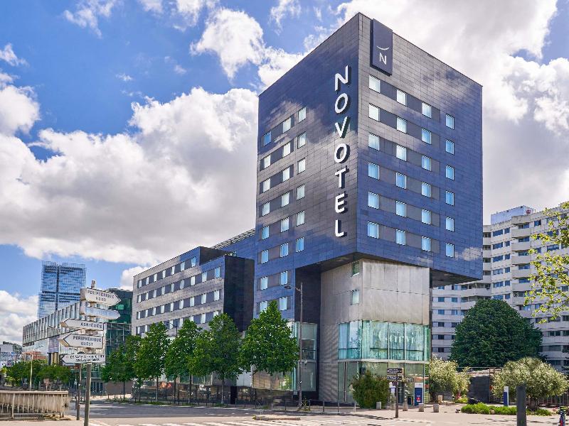 Novotel Paris 17 image
