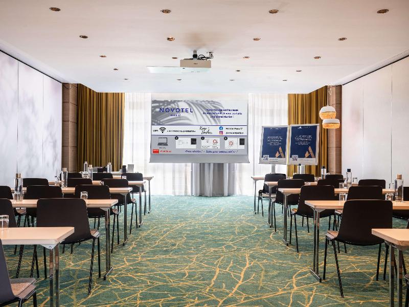 Novotel Paris 17 image