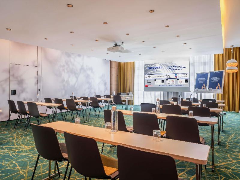 Novotel Paris 17 image