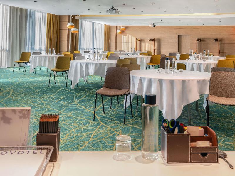 Novotel Paris 17 image