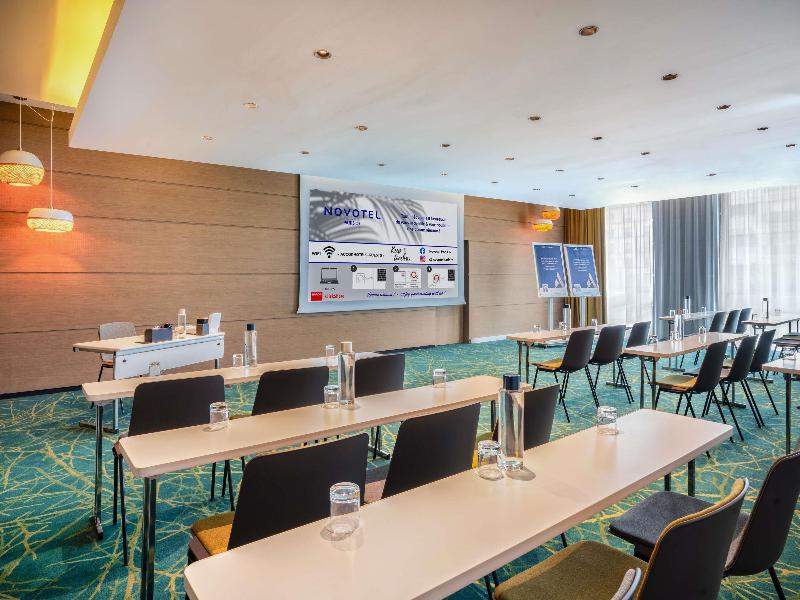 Novotel Paris 17 image