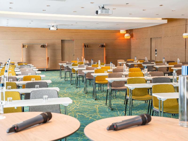 Novotel Paris 17 image