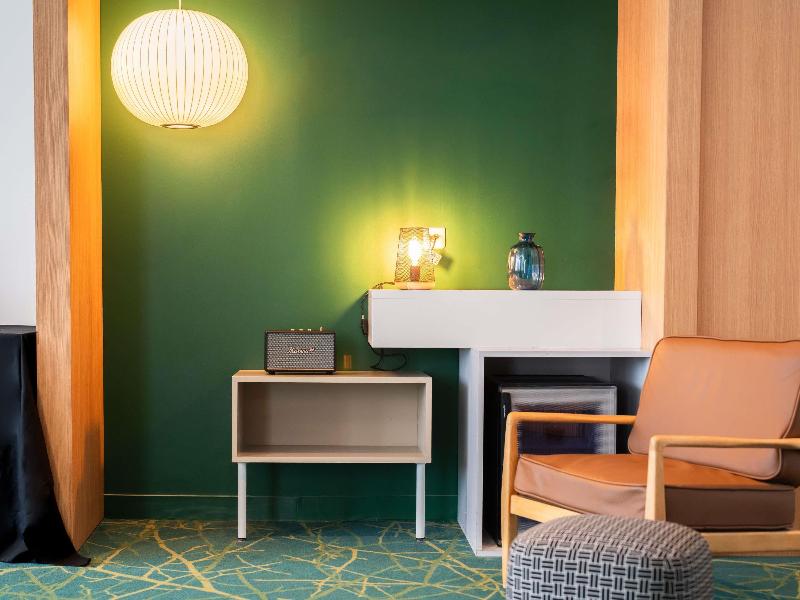 Novotel Paris 17 image