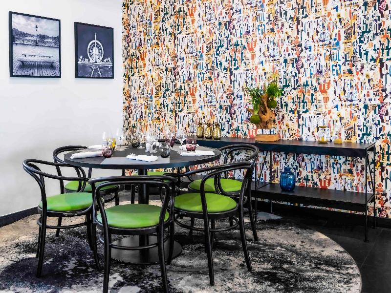 Novotel Paris 17 image