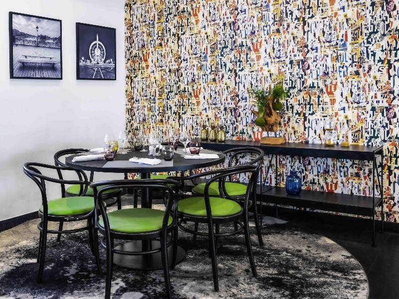 Novotel Paris 17 image