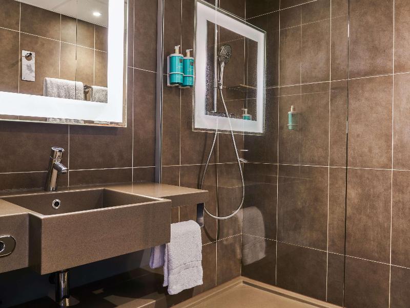 Novotel Paris 17 image