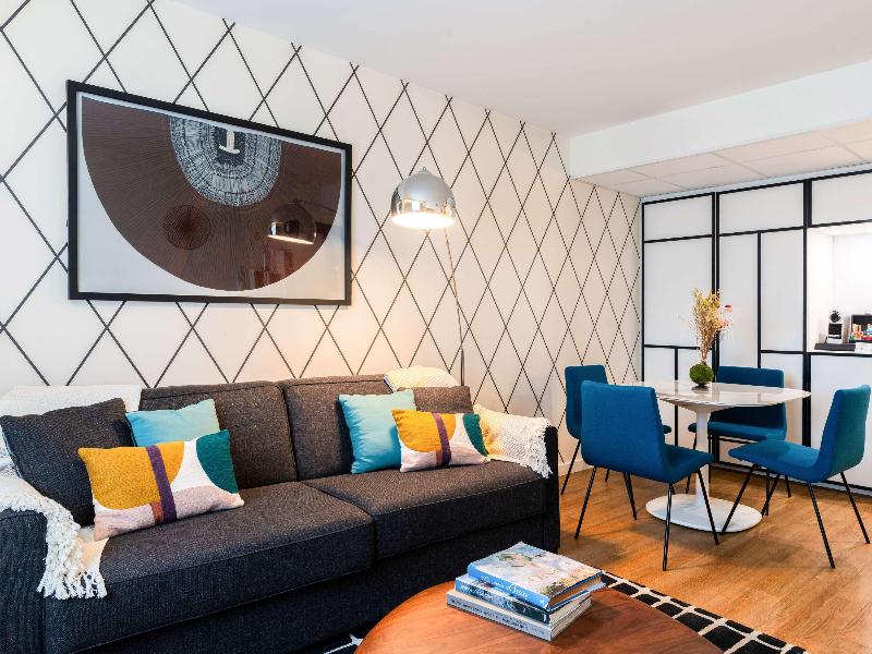 Novotel Paris 17 image