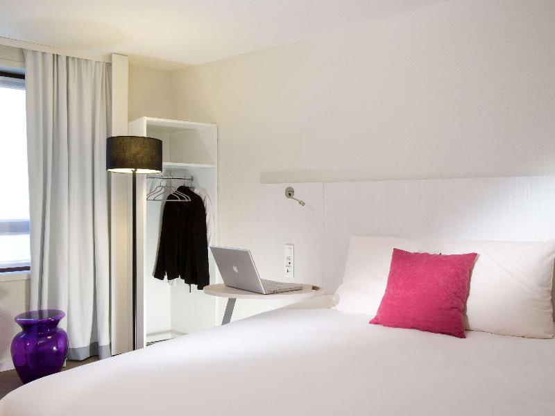Ibis Styles Lille Centre Gare Beffroi image