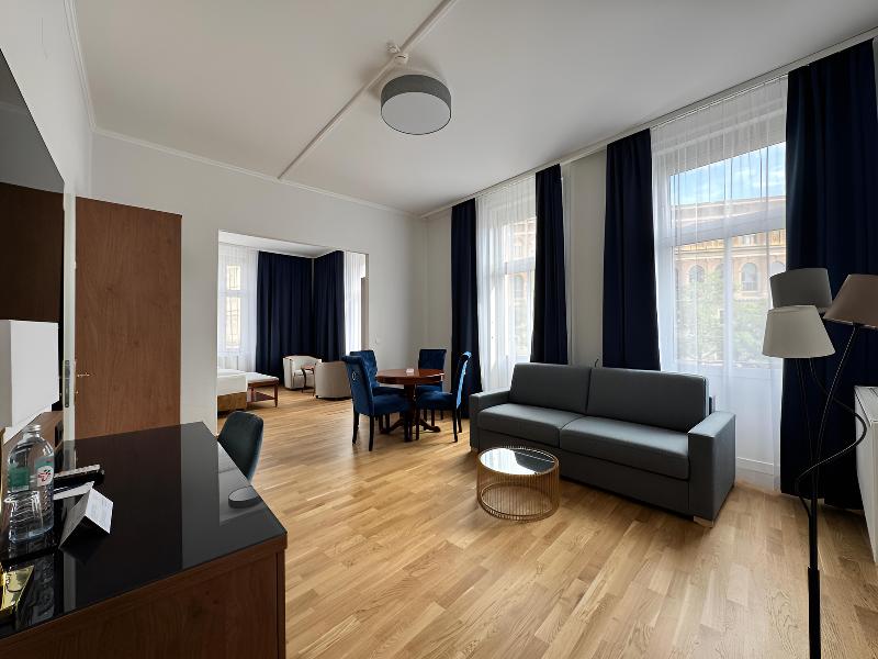 Hotel Secession an der Oper image