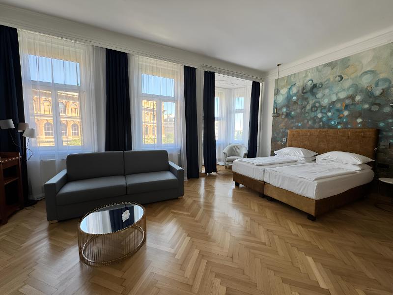 Hotel Secession an der Oper image