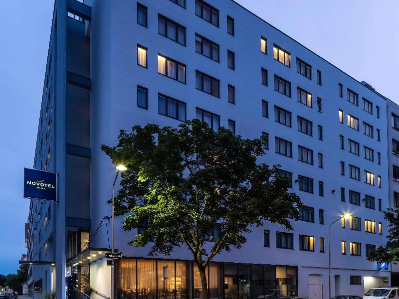 Novotel Suites Wien City Donau image
