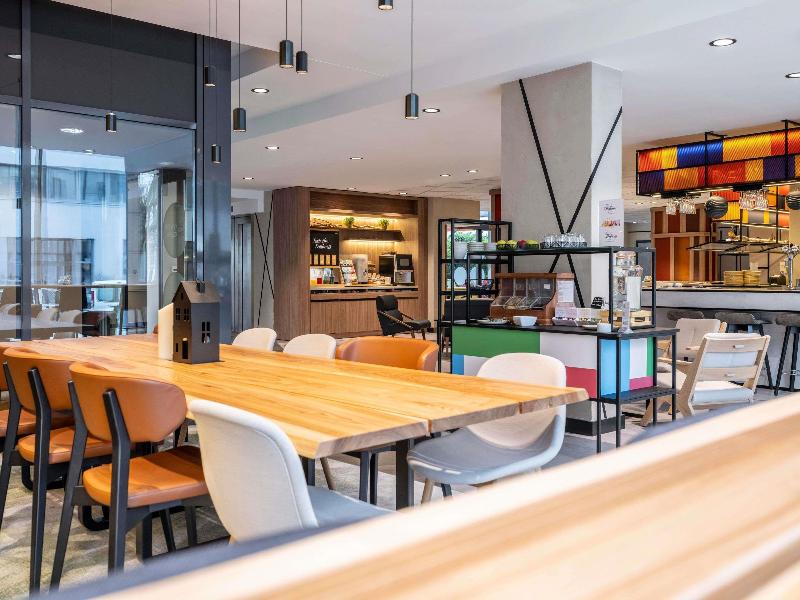 Novotel Suites Wien City Donau image