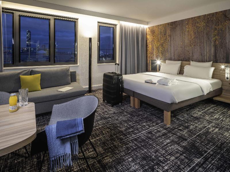 Novotel Suites Wien City Donau image