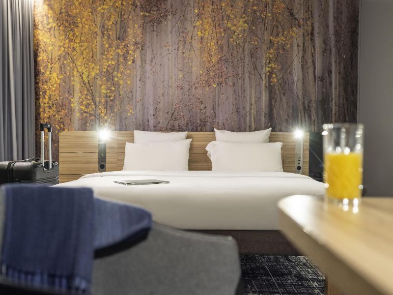 Novotel Suites Wien City Donau image