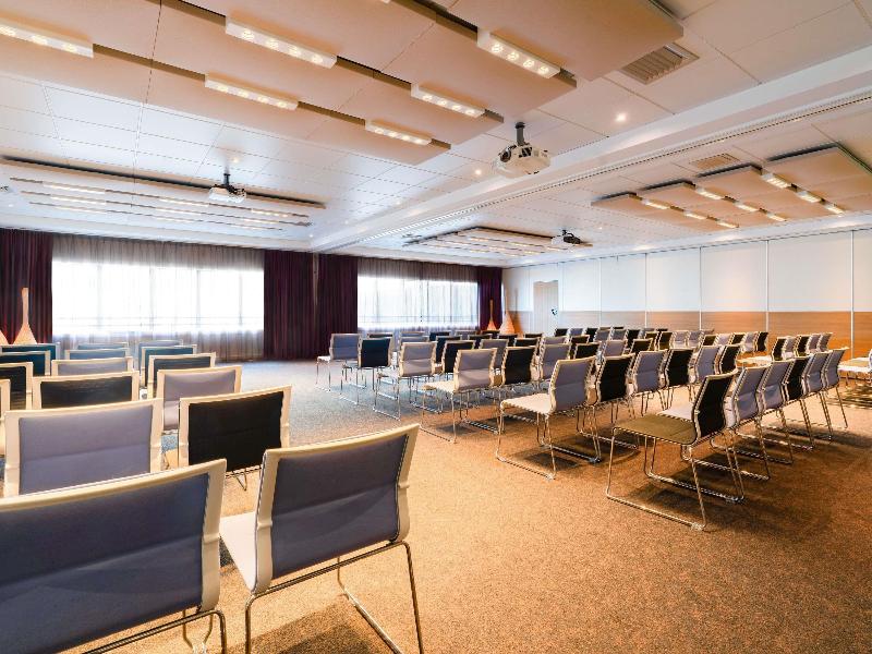 Novotel Paris Rueil Malmaison image