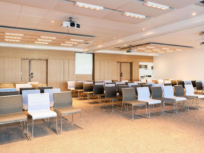 Novotel Paris Rueil Malmaison image