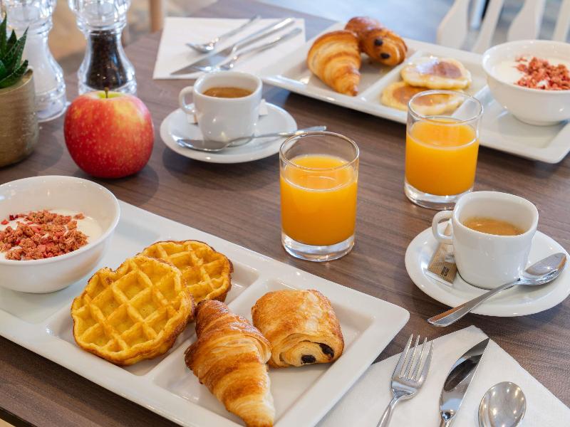 Novotel Paris Rueil Malmaison image