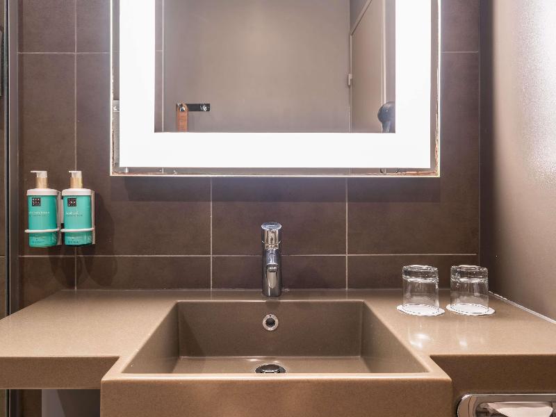 Novotel Paris Rueil Malmaison image