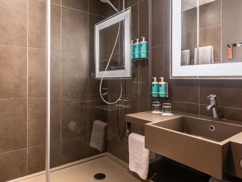 Novotel Paris Rueil Malmaison image