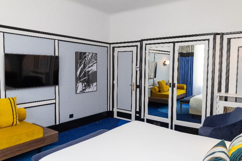 Hôtel Plaza Biarritz Plage-Handwritten Collection image