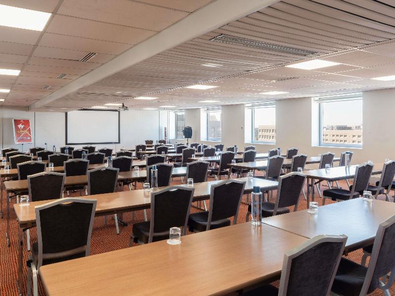 Mercure Paris Ivry Seine image