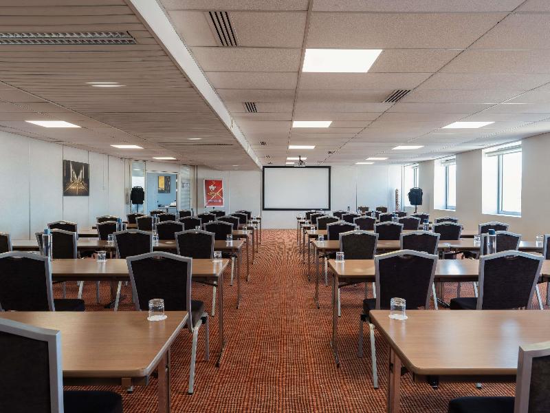 Mercure Paris Ivry Seine image