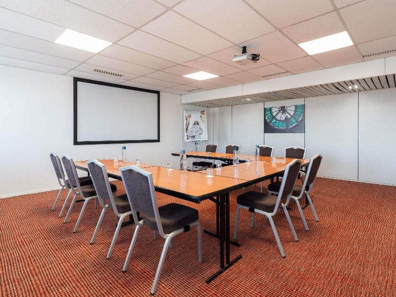 Mercure Paris Ivry Seine image