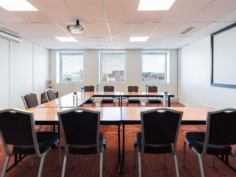 Mercure Paris Ivry Seine image