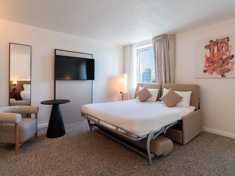 Mercure Paris Ivry Seine image
