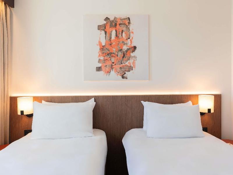 Mercure Paris Ivry Seine image