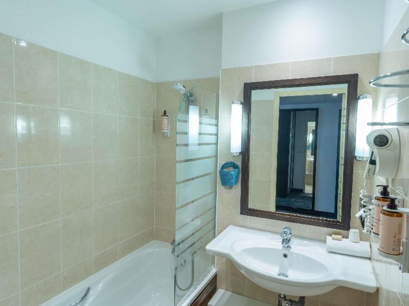 Mercure Rennes Cesson image