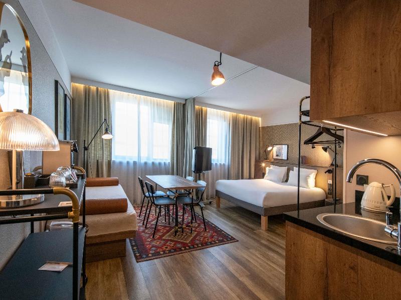 Novotel Suites Nice Airport image