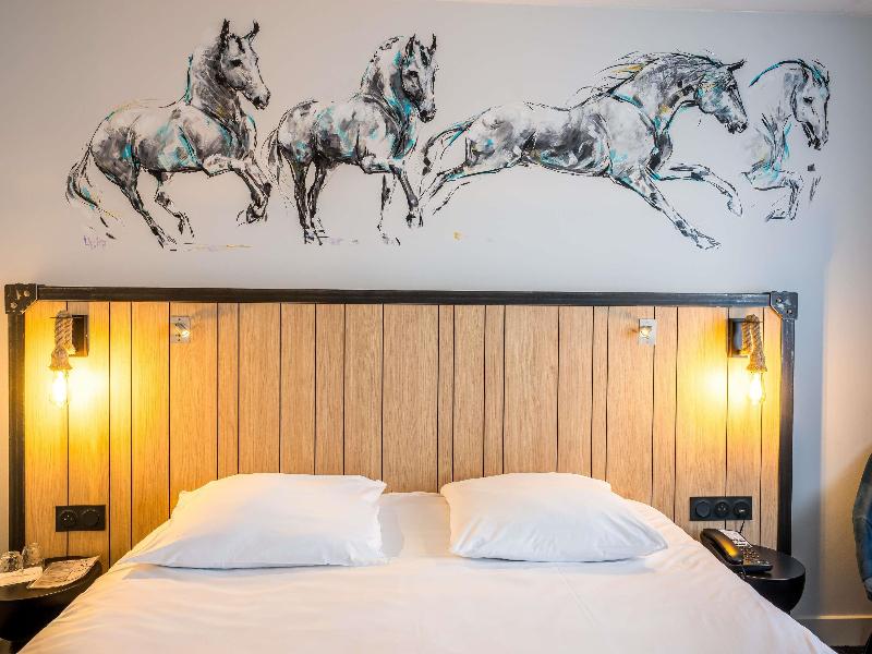 Mercure Bords De Loire Saumur image